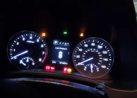 2018 Hyundai Elantra Sel z USA, uszkodzony, nr VIN KMHD84LF2JU612689